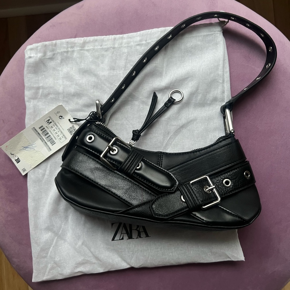 NEW ZARA WOMAN SS24 BLACK SHOULDER BAG WITH BELT DETAILS REF:6531/310